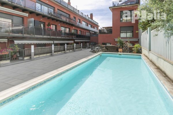 REF: 001935-EIXAMPLE- SABADELL