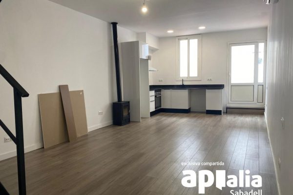 REF: 002770/077266- CASTELLAR DEL VALLES