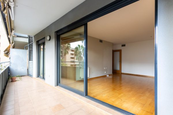 REF_ 003669/10630-10. CENTRO- SABADELL
