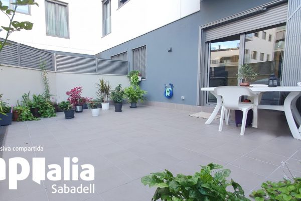 REF: 003686-592-8082- EIXAMPLE.- SABADELL